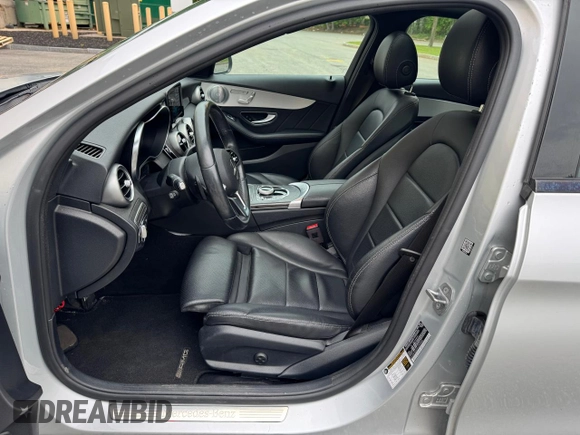 2019 Mercedes-Benz C 300 z VIN 55SWF8EB5KU289008, wystawiony jako Copart lot #58095705 z przebiegiem 42 598 mil mil oraz Czysty tytuł • Clean title. Historia ofert i sprzedaży dostępna na DreamBid. Obrazek 12.