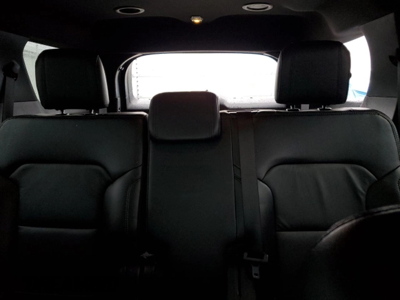 2018 Ford Explorer XLT с VIN 1FM5K7D84JGA34326, выставлен на аукционе Copart как лот 51429985 с пробегом 70 109 миль миль и Списание • Salvage title. История ставок и продаж доступна на DreamBid. Изображение 10.