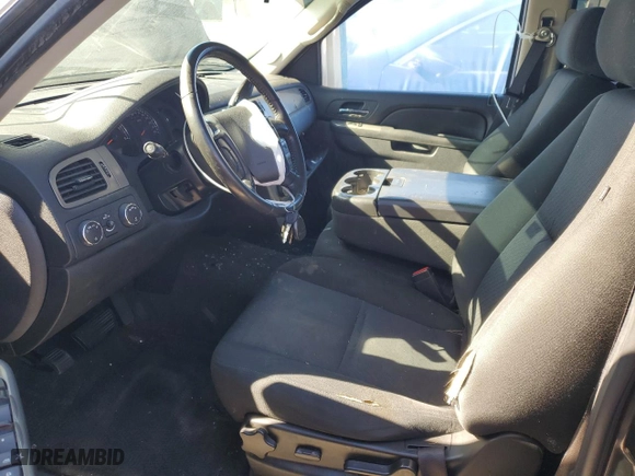 2010 Chevrolet Suburban Commercial with VIN 1GNUKHE39AR226118, listed as a Copart auction lot 73814434 with 195,094 mi miles and Salvage Title. Bid and sale history available at carsss.com. Image 7.