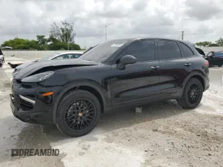 2016 Porsche Cayenne with VIN WP1AA2A20GLA11522, listed as a Copart auction lot 62493555 with 43,757 mi miles and Salvage title. Bid and sale history available at DreamBid. Image 1.