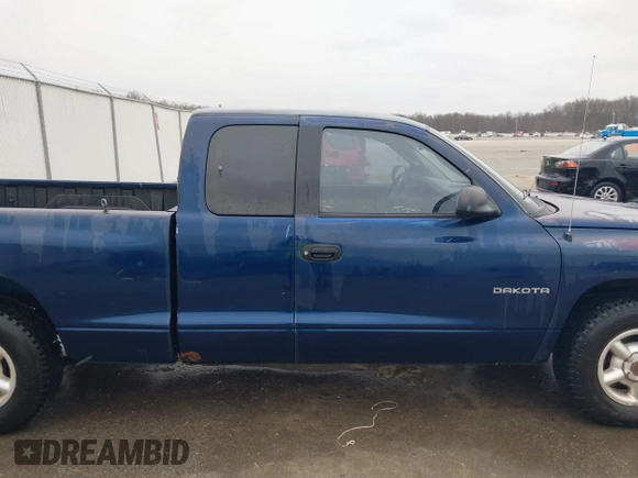 2002 Dodge Dakota with VIN 1B7GL12X32S626025, listed as a IAAI auction lot 41546565 with 269,061 mi miles and . Bid and sale history available at carsss.com. Image 14.