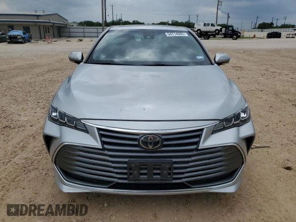 2019 Toyota Avalon XLE z VIN 4T1BZ1FB8KU005001, wystawiony jako Copart lot #54714005 z przebiegiem 62 169 mil mil oraz Czysty tytuł • Clean title. Historia ofert i sprzedaży dostępna na DreamBid. Obrazek 5.