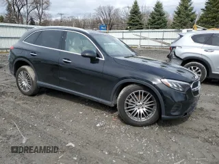 2024 Mercedes-Benz GLC 300 z VIN W1NKM4HBXRF129263, wystawiony jako Copart lot #51747035 z przebiegiem 15 898 mil mil oraz Szkoda całkowita • Salvage title. Historia ofert i sprzedaży dostępna na DreamBid. Obrazek 4.