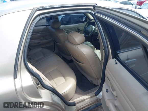 2002 Ford Crown Victoria LX z VIN 2FAFP74W52X112493, wystawiony jako IAAI lot #42197164 z przebiegiem 103 941 mil mil oraz . Historia ofert i sprzedaży dostępna na DreamBid. Obrazek 8.