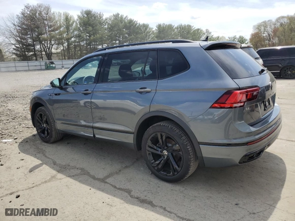 2024 Volkswagen Tiguan SE R-Line Black with VIN 3VV8B7AX3RM112370, listed as a Copart auction lot 54293335 with 3,330 mi miles and Salvage Title. Bid and sale history available at carsss.com. Image 2.