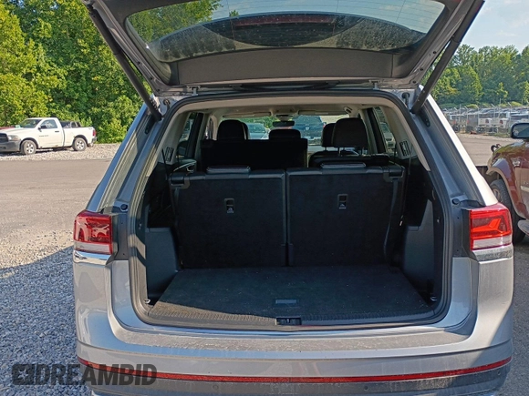 2024 Volkswagen Atlas SE with VIN 1V2HR2CAXRC558117, listed as a IAAI auction lot 42806737 with 23,571 mi miles and . Bid and sale history available at DreamBid. Image 34.