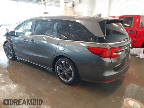 2024 Honda Odyssey Elite with VIN 5FNRL6H92RB037361, listed as a IAAI auction lot 40989243 with 15,636 mi miles. Bid and sale history available at carsss.com. Image 3.