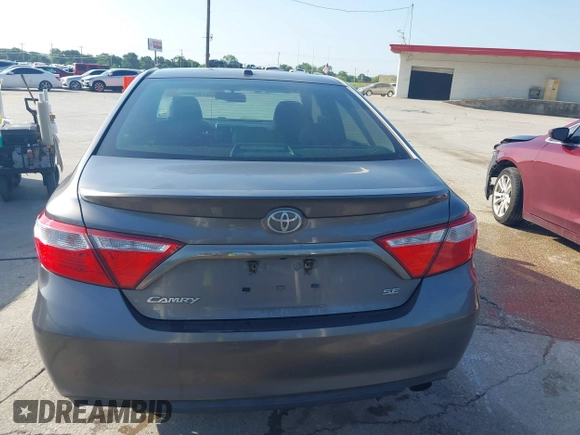 2015 Toyota Camry XLE with VIN 4T1BF1FK3FU927545, listed as a IAAI auction lot 42088944 with 293,029 mi miles and . Bid and sale history available at DreamBid. Image 16.