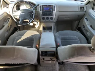 2003 Ford Explorer XLT with VIN 1FMZU63KX3UA29557, listed as a Copart auction lot 43083855 with 129,205 mi miles and Salvage title. Bid and sale history available at DreamBid. Image 8.