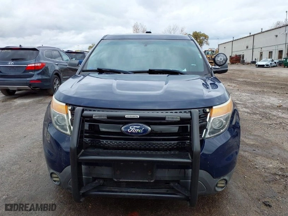 2014 Ford Utility Police Interceptor with VIN 1FM5K8AR8EGC37843, listed as a IAAI auction lot 40737167 with NaN miles. Bid and sale history available at carsss.com. Image 12.