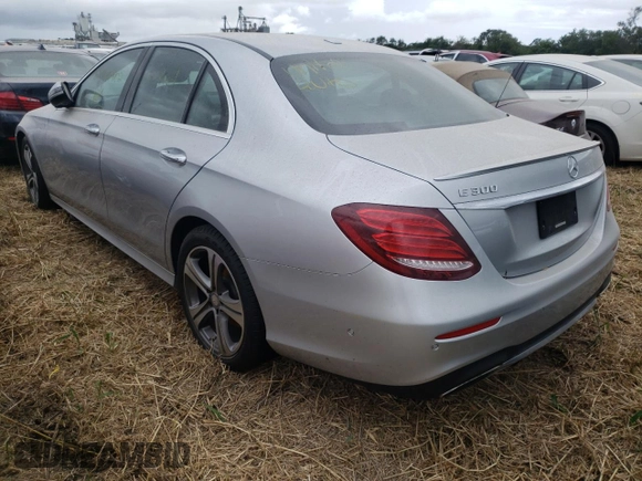 2017 Mercedes-Benz E-Class E 300 Luxury with VIN WDDZF4JB8HA047804, listed as a Copart auction lot 62240402 with Not Provided miles. Bid and sale history available at carsss.com. Image 3.