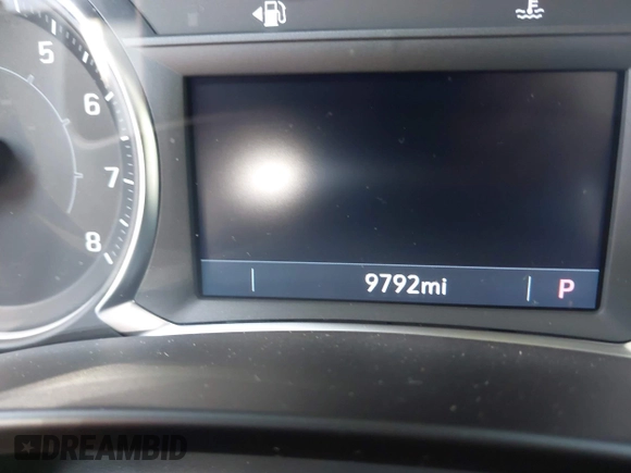 2024 GMC Terrain SLT z VIN 3GKALVEG7RL310682, wystawiony jako IAAI lot #42388049 z przebiegiem 9 792 mil mil oraz . Historia ofert i sprzedaży dostępna na DreamBid. Obrazek 7.