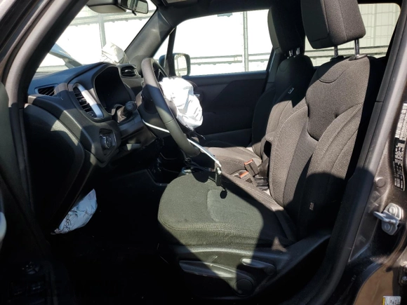 2021 Jeep Renegade 80th Anniversary with VIN ZACNJDBB2MPM65871, listed as a Copart auction lot 59635085 with 47,067 mi miles and Salvage title. Bid and sale history available at DreamBid. Image 7.