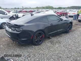 2022 Chevrolet Camaro 1SS with VIN 1G1FF1R75N0116485, listed as a IAAI auction lot 41920161 with 33,440 mi miles and . Bid and sale history available at carsss.com. Image 4.