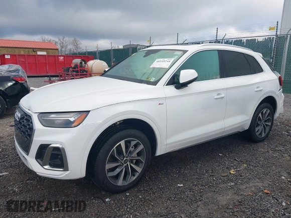 2024 Audi Q5 S line Premium z VIN WA1GAAFY4R2024229, wystawiony jako IAAI lot #40549244 z przebiegiem 7 641 mil mil oraz . Historia ofert i sprzedaży dostępna na DreamBid. Obrazek 2.