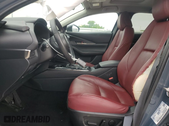 2022 Mazda CX-30 S Carbon Edition z VIN 3MVDMBCLXNM450913, wystawiony jako Copart lot #58537815 z przebiegiem 22 756 mil mil oraz Szkoda całkowita • Salvage title. Historia ofert i sprzedaży dostępna na DreamBid. Obrazek 7.