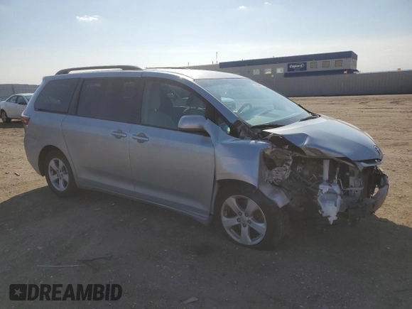 2015 Toyota Sienna LE AAS with VIN 5TDKK3DC6FS638638, listed as a Copart auction lot 51309815 with 167,944 mi miles and Clean Title. Bid and sale history available at DreamBid. Image 4.