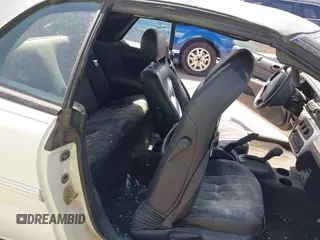 2005 Chrysler Sebring Touring z VIN 1C3EL55R25N574910, wystawiony jako IAAI lot #41925734 z przebiegiem 133 354 mil mil oraz . Historia ofert i sprzedaży dostępna na DreamBid. Obrazek 8.