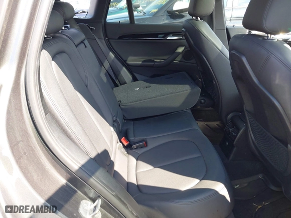 2016 BMW X1 xDrive28i with VIN WBXHT3C35GP886094, listed as a IAAI auction lot 42009639 with 61,739 mi miles. Bid and sale history available at carsss.com. Image 8.