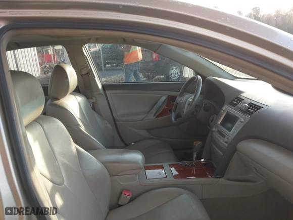 2011 Toyota Camry LE with VIN 4T1BK3EK2BU619656, listed as a IAAI auction lot 41896979 with 200,685 mi miles. Bid and sale history available at carsss.com. Image 5.