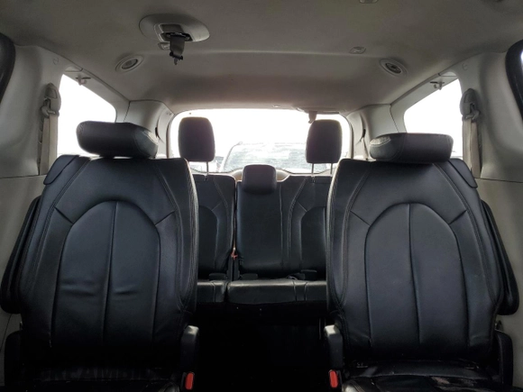 2017 Chrysler Pacifica Touring with VIN 2C4RC1DG0HR634812, listed as a Copart auction lot 85925434 with 194,385 mi miles and Salvage Title. Bid and sale history available at DreamBid. Image 10.