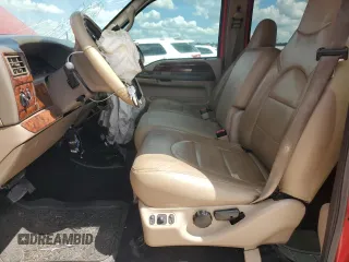 2000 Ford F-350 XL with VIN 3FTSW30F8YMA37190, listed as a Copart auction lot 67695694 with 555,401 mi miles and Salvage title. Bid and sale history available at DreamBid. Image 7.