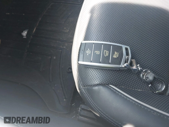 2019 Genesis G80 3.8L with VIN KMHGN4JE6KU296277, listed as a IAAI auction lot 42826288 with 57,471 mi miles and . Bid and sale history available at DreamBid. Image 11.