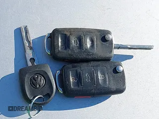 2009 Volkswagen Jetta SE с VIN 3VWTM71K99M311086, выставлен на аукционе IAAI как лот 41354846 с пробегом 174 574 миль миль и . История ставок и продаж доступна на DreamBid. Изображение 11.