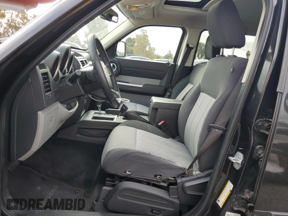 2008 Dodge Nitro SLT with VIN 1D8GT58K78W117240, listed as a Copart auction lot 82433244 with 245,392 mi miles and Salvage Title. Bid and sale history available at DreamBid. Image 7.