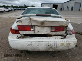 2001 Toyota Camry CE z VIN JT2BG22KX10564294, wystawiony jako Copart lot #53317505 z przebiegiem 227 358 mil mil oraz Szkoda całkowita • Salvage title. Historia ofert i sprzedaży dostępna na DreamBid. Obrazek 6.