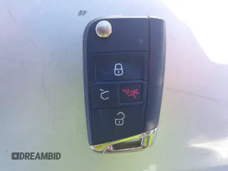 2018 Volkswagen Tiguan SEL z VIN 3VV3B7AX3JM210300, wystawiony jako IAAI lot #42189355 z przebiegiem 83 802 mil mil oraz . Historia ofert i sprzedaży dostępna na DreamBid. Obrazek 11.