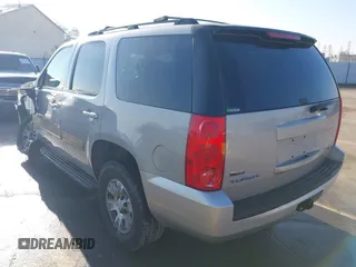 2007 GMC Yukon SLT with VIN 1GKFC13077J253697, listed as a IAAI auction lot 41277881 with 246,059 mi miles. Bid and sale history available at carsss.com. Image 3.