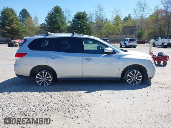 2016 Nissan Pathfinder Platinum with VIN 5N1AR2MM0GC616224, listed as a IAAI auction lot 42088422 with 131,411 mi miles. Bid and sale history available at carsss.com. Image 13.