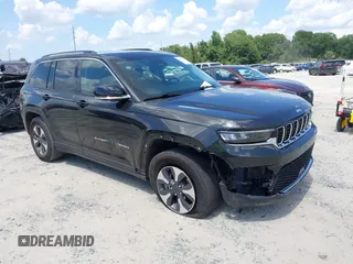 2024 Jeep Grand Cherokee with VIN 1C4RJYB64RC720773, listed as a IAAI auction lot 42731747 with 39,471 mi miles and . Bid and sale history available at DreamBid. Image 1.