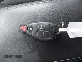 2019 Jeep Cherokee Latitude с VIN 1C4PJLCB7KD325637, выставлен на аукционе IAAI как лот 42293834 с пробегом 165 997 миль миль и . История ставок и продаж доступна на DreamBid. Изображение 11.