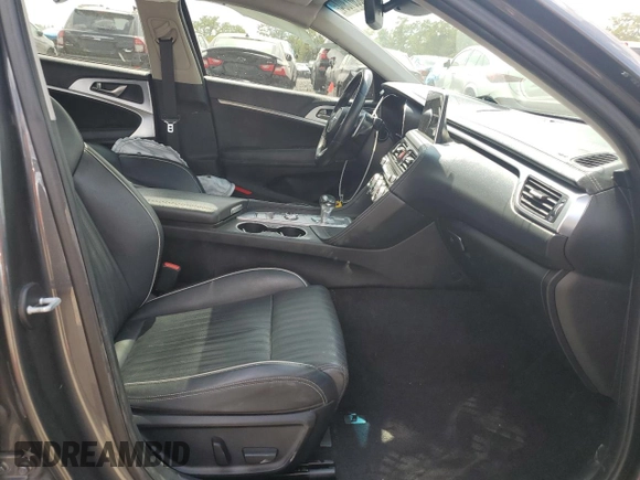 2020 Genesis G70 2.0T with VIN KMTG34LA9LU062884, listed as a Copart auction lot 68301304 with 92,700 mi miles and Salvage Title. Bid and sale history available at carsss.com. Image 7.
