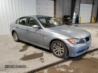2006 BMW 3 Series 325xi z VIN WBAVD13576KV09648, wystawiony jako Copart lot #56539975 z przebiegiem 131 721 mil mil oraz Szkoda całkowita • Salvage title. Historia ofert i sprzedaży dostępna na DreamBid. Obrazek 4.