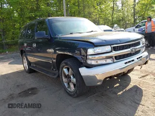 2004 Chevrolet Tahoe Special Service with VIN 1GNEK13V44J128410, listed as a IAAI auction lot 42175055 with 212,138 mi miles. Bid and sale history available at carsss.com. Image 1.