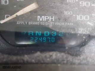 2002 Chevrolet Silverado 1500 LT with VIN 2GCEK19T121402054, listed as a IAAI auction lot 42017434 with 224,970 mi miles. Bid and sale history available at carsss.com. Image 7.