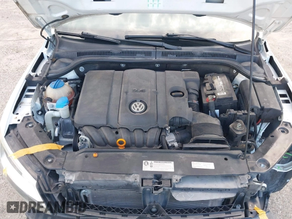 2013 Volkswagen Jetta SE z VIN 3VWDX7AJ2DM365888, wystawiony jako IAAI lot #42619730 z przebiegiem 134 594 mil mil oraz . Historia ofert i sprzedaży dostępna na DreamBid. Obrazek 10.