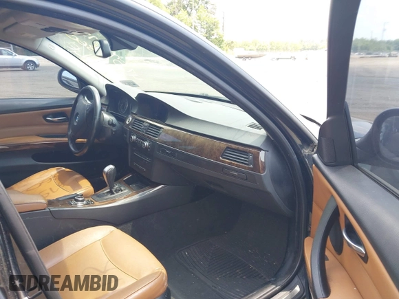 2009 BMW 3 Series 328i xDrive with VIN WBAPK73519A457574, listed as a IAAI auction lot 42575375 with Not provided miles and . Bid and sale history available at DreamBid. Image 5.