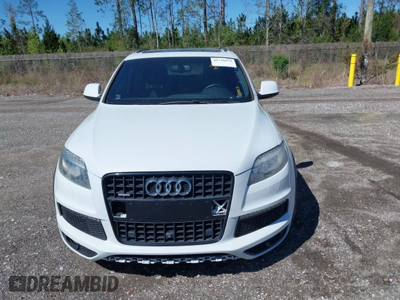 2014 Audi Q7 3.0T S line Prestige with VIN WA1DGAFE4ED008263, listed as a IAAI auction lot 41736972 with 135,080 mi miles. Bid and sale history available at carsss.com. Image 12.