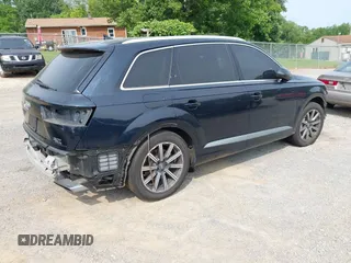 2017 Audi Q7 Premium Plus z VIN WA1LAAF78HD024548, wystawiony jako IAAI lot #42403316 z przebiegiem 105 592 mil mil oraz . Historia ofert i sprzedaży dostępna na DreamBid. Obrazek 4.