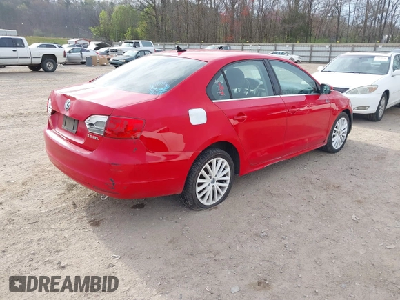 2011 Volkswagen Jetta SEL z VIN 3VWLX7AJ3BM372311, wystawiony jako IAAI lot #41874757 z przebiegiem 151 900 mil mil oraz . Historia ofert i sprzedaży dostępna na DreamBid. Obrazek 4.