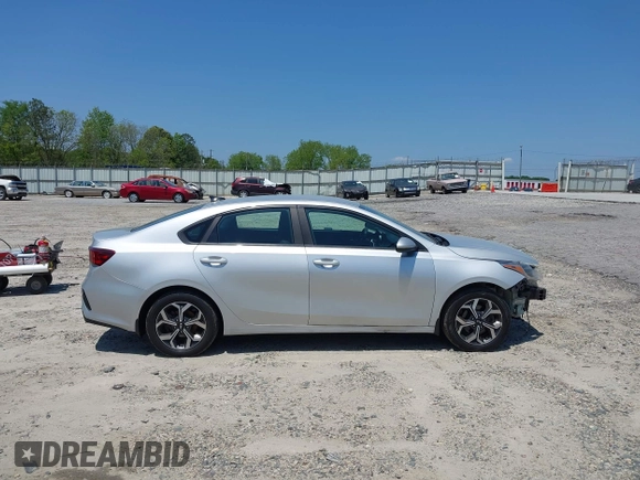 2019 Kia Forte LXS z VIN 3KPF24AD8KE024487, wystawiony jako IAAI lot #42138829 z przebiegiem 110 899 mil mil oraz . Historia ofert i sprzedaży dostępna na DreamBid. Obrazek 14.