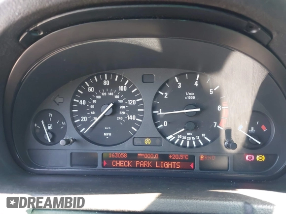 2001 BMW X5 4.4i with VIN WBAFB33521LH13219, listed as a IAAI auction lot 42029117 with 163,058 mi miles. Bid and sale history available at carsss.com. Image 7.