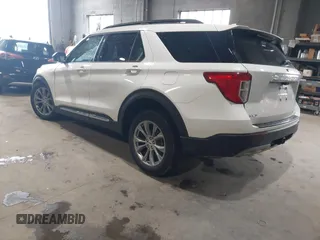 2023 Ford Explorer XLT с VIN 1FMSK8DH8PGC42744, выставлен на аукционе IAAI как лот 42436176 с пробегом 11 840 миль миль и . История ставок и продаж доступна на DreamBid. Изображение 3.