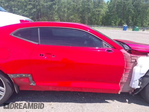 2017 Chevrolet Camaro 1LT z VIN 1G1FB1RS4H0201483, wystawiony jako IAAI lot #42313718 z przebiegiem 84 031 mil mil oraz . Historia ofert i sprzedaży dostępna na DreamBid. Obrazek 14.