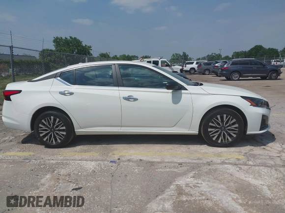 2025 Nissan Altima SV with VIN 1N4BL4DWXSN353315, listed as a IAAI auction lot 41975505 with 6,428 mi miles and . Bid and sale history available at DreamBid. Image 12.