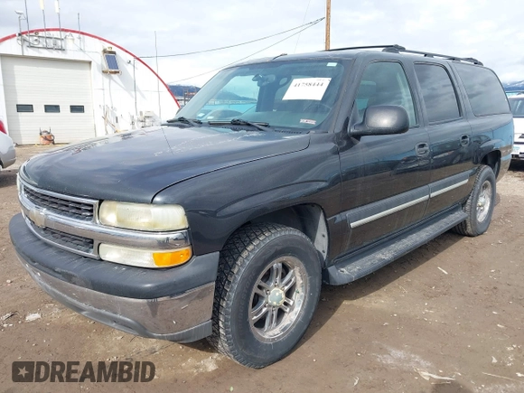 2004 Chevrolet Suburban LT with VIN 3GNEC16T84G317408, listed as a IAAI auction lot 41758444 with 296,784 mi miles. Bid and sale history available at carsss.com. Image 2.
